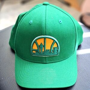 Seattle Supersonics Snapback hat.
